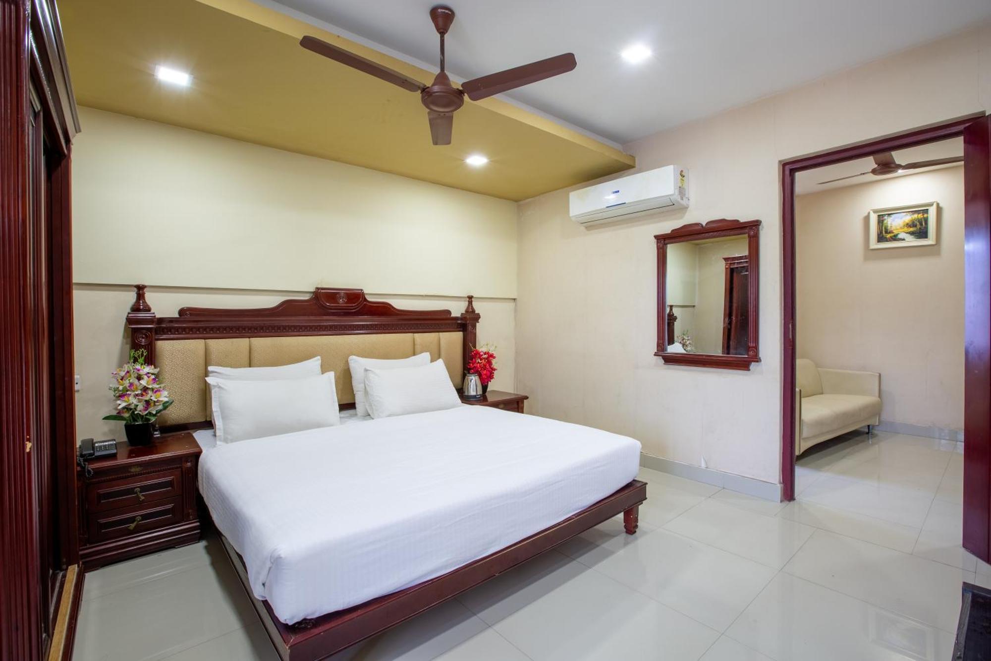 Hotel Svs Grande Pudukkottai Exterior foto